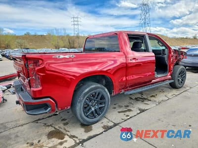 Trzecie zdjęcie samochodu z tyłu: 2024 CHEVROLET SILVERADO K1500 RST VIN:1GCPDEEK1RZ301721 - miniatura