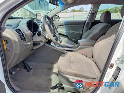 Zdjęcie 7 z 13 samochodu: 2011 KIA SPORTAGE LX VIN:KNDPB3A27B7024266 - miniatura