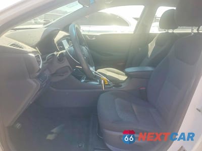 Zdjęcie 7 z 12 samochodu: 2019 HYUNDAI IONIQ BLUE VIN:KMHC65LC0KU182479 - miniatura