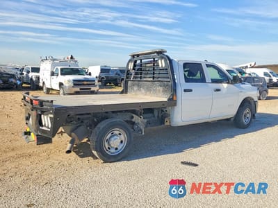 Trzecie zdjęcie samochodu z tyłu: 2021 RAM 2500 TRADESMAN VIN:3C6UR4HJ5MG648387 - miniatura