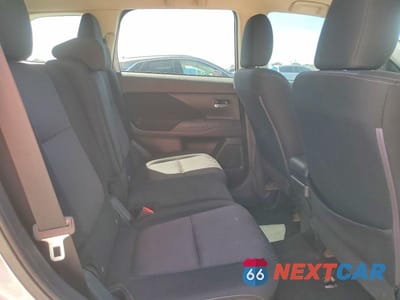 Zdjęcie 11 z 14 samochodu: 2017 MITSUBISHI OUTLANDER ES VIN:JA4AZ2A37HZ015370 - miniatura