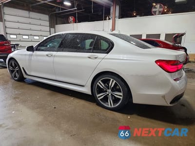 Drugie zdjęcie samochodu z przodu: 2016 BMW 740 I VIN:WBA7E2C57GG714497 - miniatura