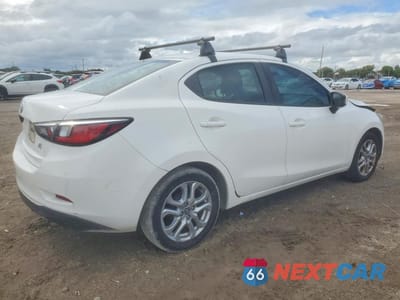 Trzecie zdjęcie samochodu z tyłu: 2017 TOYOTA YARIS IA BASE VIN:3MYDLBYV9HY192123 - miniatura
