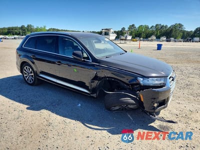 Czwarte zdjęcie samochodu z boku: 2017 AUDI Q7 PREMIUM PLUS VIN:WA1LAAF73HD051978 - miniatura