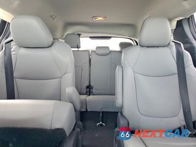 Zdjęcie 10 z 13 samochodu: 2026 TOYOTA SIENNA XLE 7-PASSENGER VIN:5TDYSKFC2TS251775 - miniatura