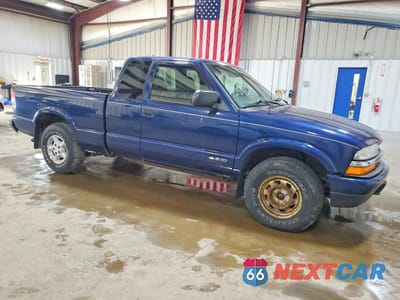 Czwarte zdjęcie samochodu z boku: 2003 CHEVROLET S TRUCK S10 VIN:1GCDT19X738108281 - miniatura
