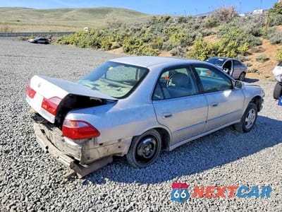 Trzecie zdjęcie samochodu z tyłu: 1999 HONDA ACCORD EX VIN:JHMCG6672XC021228 - miniatura