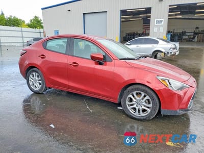 Czwarte zdjęcie samochodu z boku: 2017 TOYOTA YARIS IA BASE VIN:3MYDLBYV1HY184369 - miniatura