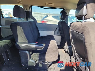 Zdjęcie 11 z 12 samochodu: 2012 DODGE GRAND CARAVAN SE VIN:2C4RDGBG1CR347605 - miniatura