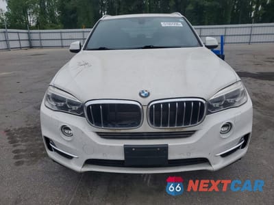 Piąte zdjęcie samochodu w środku: 2017 BMW X5 XDR40E VIN:5UXKT0C32H0S81069 - miniatura