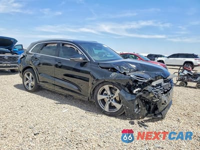 Czwarte zdjęcie samochodu z boku: 2025 AUDI Q5 PREMIUM PLUS VIN:WA12AAGU8S2116228 - miniatura