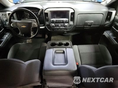 Zdjęcie 8 z 12 samochodu: 2018 CHEVROLET SILVERADO K1500 LT VIN:3GCUKREC3JG418763 - miniatura