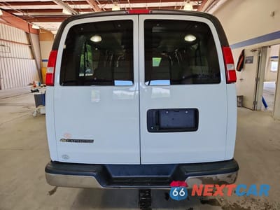 Zdjęcie 6 z 13 samochodu: 2019 CHEVROLET EXPRESS G3500 LT VIN:1GAZGPFP2K1176215 - miniatura