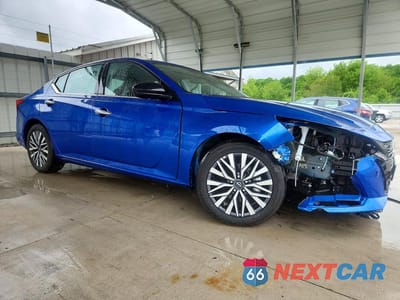 Czwarte zdjęcie samochodu z boku: 2025 NISSAN ALTIMA SV VIN:1N4BL4DV1SN373797 - miniatura