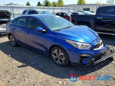 Czwarte zdjęcie samochodu z boku: 2019 KIA FORTE LXS VIN:3KPF24AD6KE130811 - miniatura