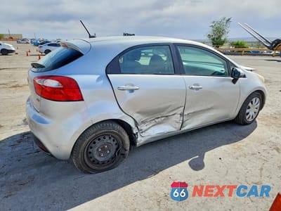 Trzecie zdjęcie samochodu z tyłu: 2015 KIA RIO LX VIN:KNADM5A38F6518162 - miniatura