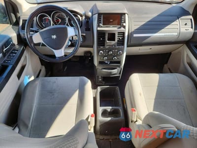 Zdjęcie 8 z 12 samochodu: 2010 DODGE GRAND CARAVAN SE VIN:2D4RN4DE4AR160737 - miniatura