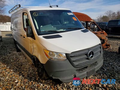 Czwarte zdjęcie samochodu z boku: 2023 MERCEDES BENZ SPRINTER 2500 UTILITY / SERVICE VAN VIN:W1Y4NBHY6PT133830 - miniatura