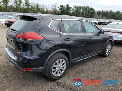 Trzecie zdjęcie samochodu z tyłu: 2017 NISSAN ROGUE S VIN:KNMAT2MV7HP525170 - miniatura