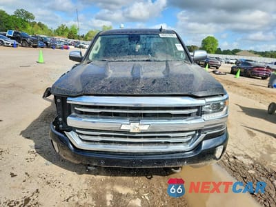 Piąte zdjęcie samochodu w środku: 2018 CHEVROLET SILVERADO 1500 HIGH COUNTRY 4WD VIN:3GCUKTEC1JG420475 - miniatura