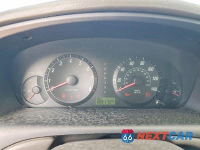 Zdjęcie 9 z 12 samochodu: 2004 HYUNDAI ELANTRA GLS VIN:KMHDN46DX4U827308 - miniatura