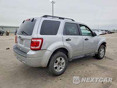 Piąte zdjęcie samochodu w środku: 2011 FORD ESCAPE XLT VIN:1FMCU0D74BKA20733 - miniatura