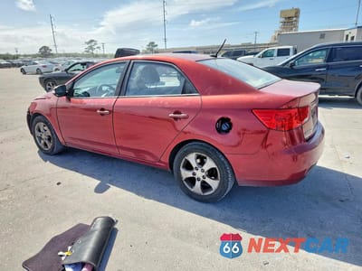 Drugie zdjęcie samochodu z przodu: 2010 KIA FORTE EX VIN:KNAFU4A22A5061714 - miniatura