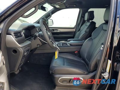 Zdjęcie 7 z 13 samochodu: 2025 JEEP WAGONEER SERIES II VIN:1C4SJVBP7SS526579 - miniatura