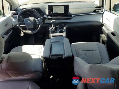 Zdjęcie 8 z 14 samochodu: 2026 TOYOTA SIENNA LE VIN:5TDKRKEC1TS301035 - miniatura