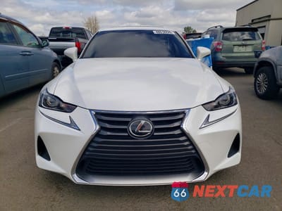 Piąte zdjęcie samochodu w środku: 2019 LEXUS IS 300 BASE VIN:JTHC81D20K5033995 - miniatura