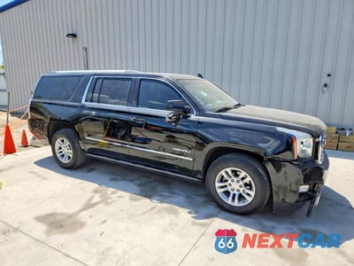 Czwarte zdjęcie samochodu z boku: 2018 GMC YUKON XL DENALI VIN:1GKS2HKJ8JR163438 - miniatura
