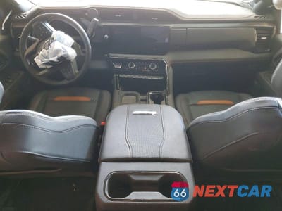 Zdjęcie 8 z 13 samochodu: 2026 GMC SIERRA K2500 AT4 VIN:1GT4UPEY7TF186201 - miniatura