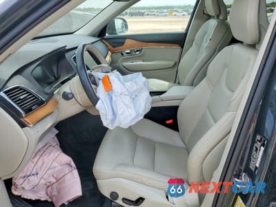 Zdjęcie 7 z 13 samochodu: 2021 VOLVO XC90 T8 RECHARGE MOMENTUM VIN:YV4BR00KXM1675707 - miniatura