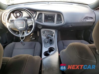 Zdjęcie 8 z 13 samochodu: 2023 DODGE CHALLENGER SXT VIN:2C3CDZAG8PH549182 - miniatura