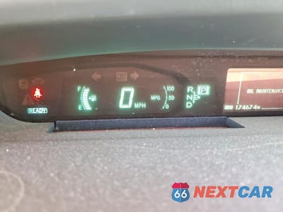 Zdjęcie 9 z 12 samochodu: 2010 TOYOTA PRIUS III VIN:JTDKN3DU4A1312746 - miniatura
