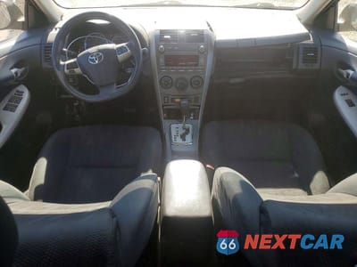 Zdjęcie 8 z 11 samochodu: 2011 TOYOTA COROLLA S VIN:2T1BU4EE9BC622002 - miniatura