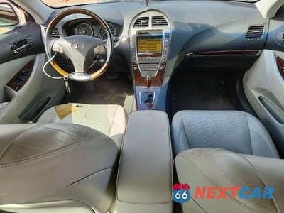 Zdjęcie 8 z 12 samochodu: 2011 LEXUS ES 350 VIN:JTHBK1EG9B2417668 - miniatura