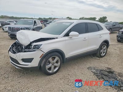 2017 LINCOLN MKC 5LMCJ1C98HUL50046 - główne zdjęcie licytacji z USA - miniatura