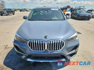 Piąte zdjęcie samochodu w środku: 2022 BMW X1 SDRIVE28I VIN:WBXJG7C0XN5U59506 - miniatura