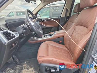 Zdjęcie 7 z 12 samochodu: 2023 BMW X7 XDRIVE40I VIN:5UX23EM05P9P92075 - miniatura