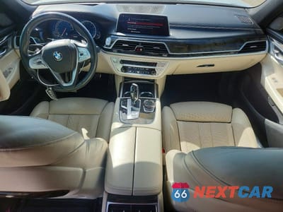 Zdjęcie 8 z 12 samochodu: 2019 BMW 750 I VIN:WBA7F0C5XKGM24801 - miniatura