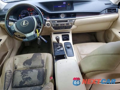 Zdjęcie 8 z 12 samochodu: 2013 LEXUS ES 350 VIN:JTHBK1GGXD2009261 - miniatura
