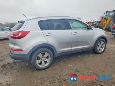 Trzecie zdjęcie samochodu z tyłu: 2012 KIA SPORTAGE LX VIN:KNDPB3A23C7235613 - miniatura