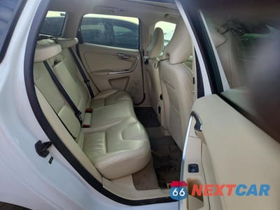 Zdjęcie 10 z 12 samochodu: 2013 VOLVO XC60 3.2 VIN:YV4952DL1D2444097 - miniatura