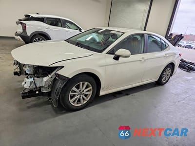 2025 TOYOTA CAMRY LE 4T1DAACK0SU026624 - główne zdjęcie licytacji z USA - miniatura