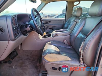 Zdjęcie 7 z 13 samochodu: 2005 CHEVROLET SUBURBAN K1500 VIN:3GNFK16ZX5G129003 - miniatura