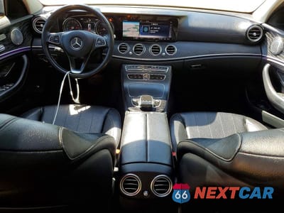 Zdjęcie 8 z 12 samochodu: 2018 MERCEDES-BENZ E 300 4MATIC VIN:WDDZF4KB1JA355997 - miniatura