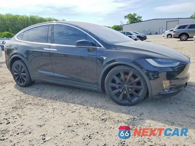 Czwarte zdjęcie samochodu z boku: 2020 TESLA MODEL X VIN:5YJXCDE23LF248143 - miniatura