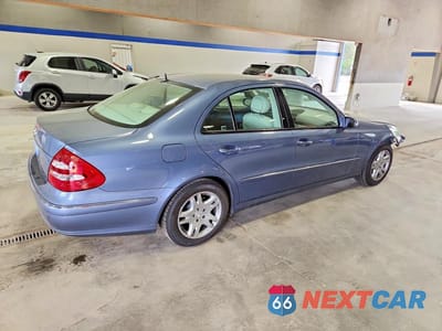 Trzecie zdjęcie samochodu z tyłu: 2003 MERCEDES-BENZ E 320 VIN:WDBUF65J83A243699 - miniatura