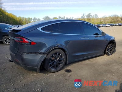 Trzecie zdjęcie samochodu z tyłu: 2016 TESLA MODEL X VIN:5YJXCBE25GF016220 - miniatura